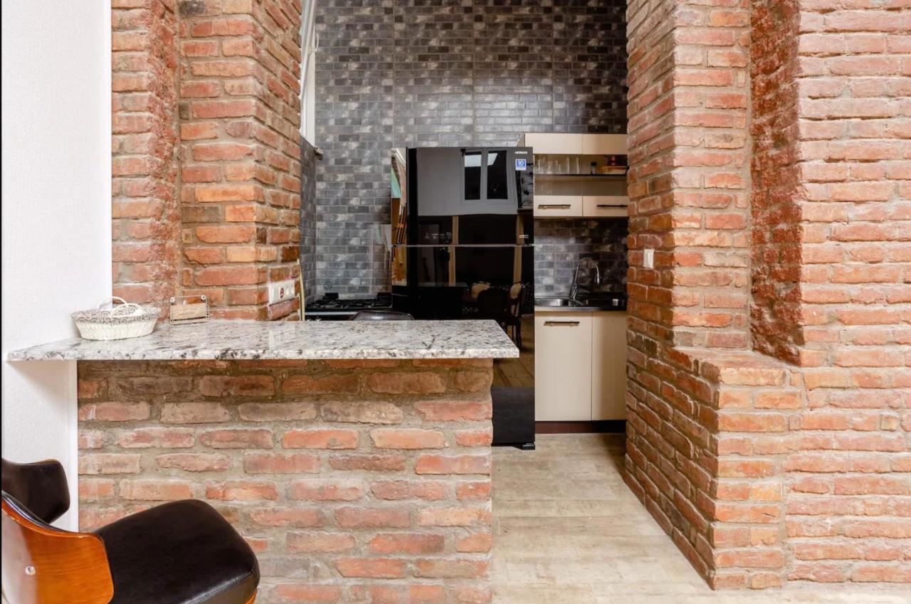 Lovely Dulcet Loft In Center Of Rustaveli Tbilisi Exterior photo