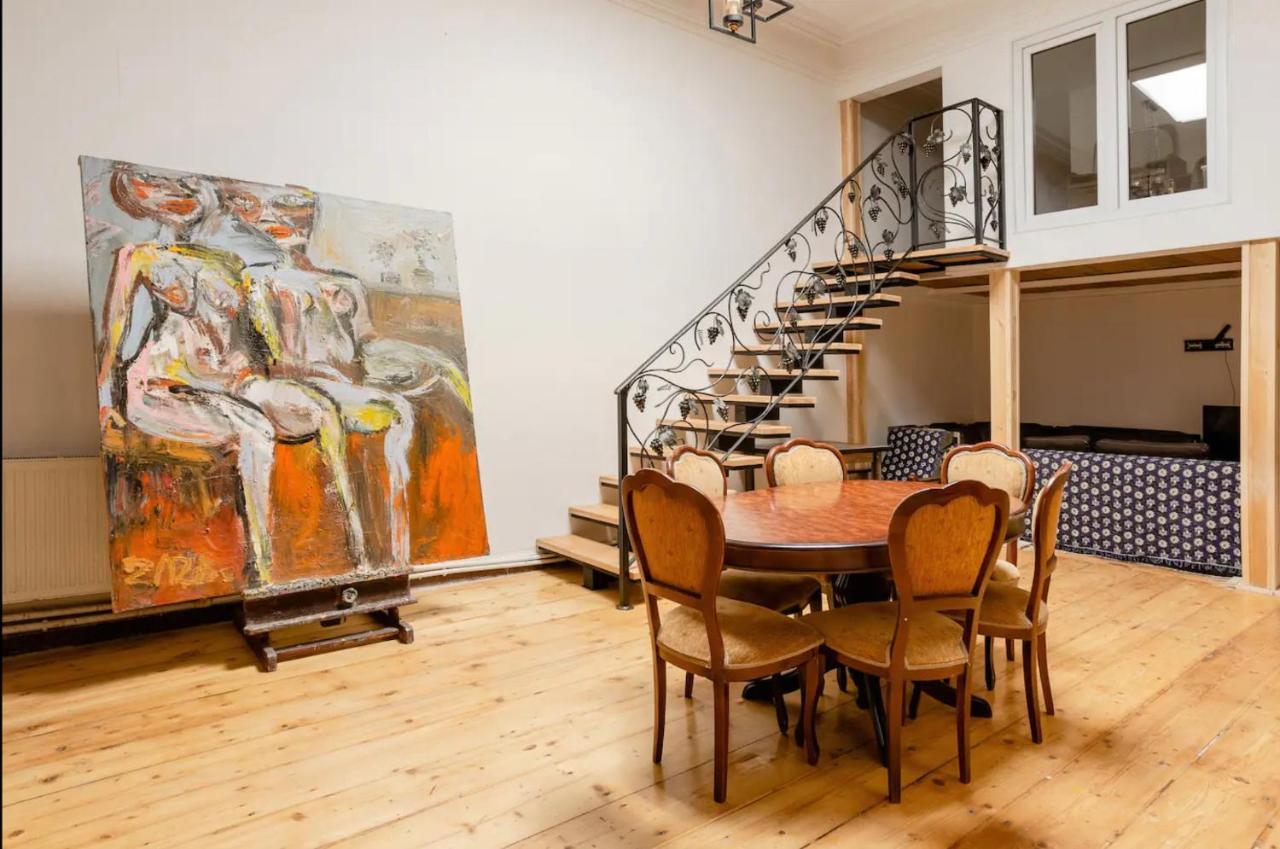 Lovely Dulcet Loft In Center Of Rustaveli Tbilisi Exterior photo