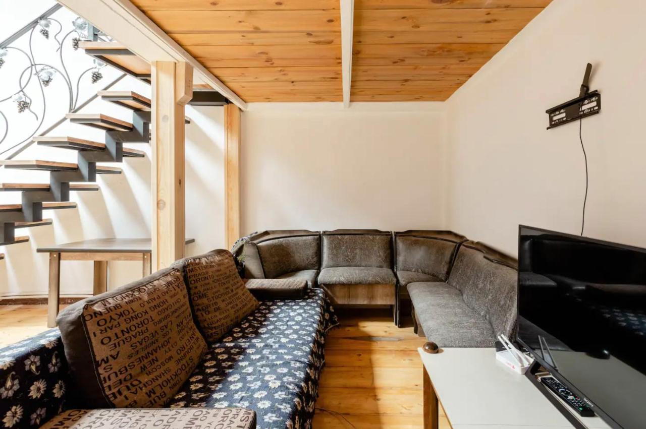 Lovely Dulcet Loft In Center Of Rustaveli Tbilisi Exterior photo